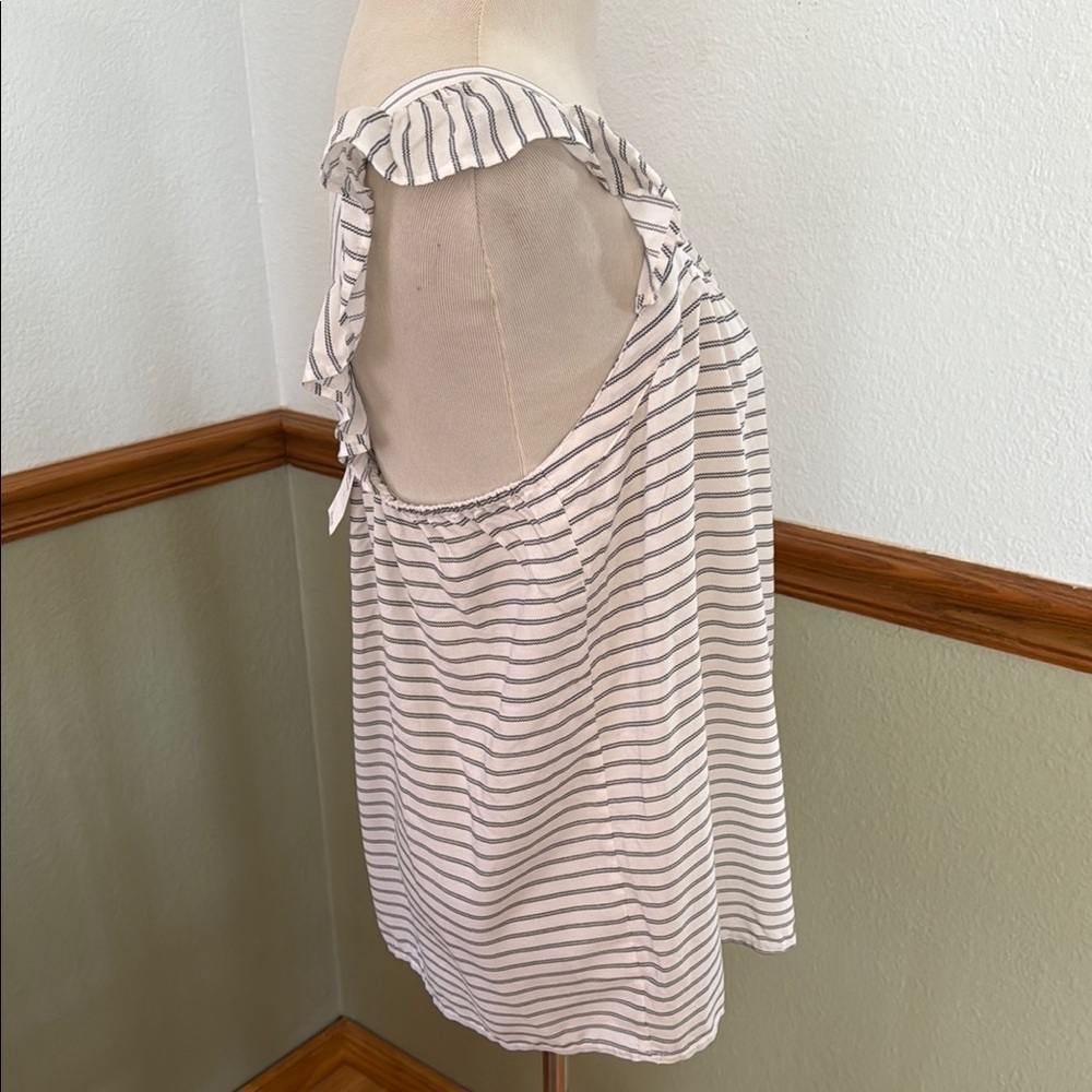 NWT LOFT White and Black Ruffled Sleeveless Tank Top S - Picture 7 of 9